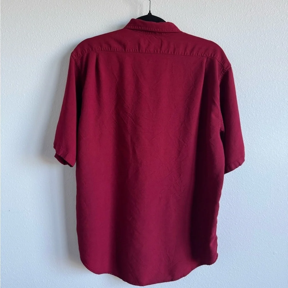 French Connection Men's Collared Burgundy Casual Button Down Shirt Size Medium